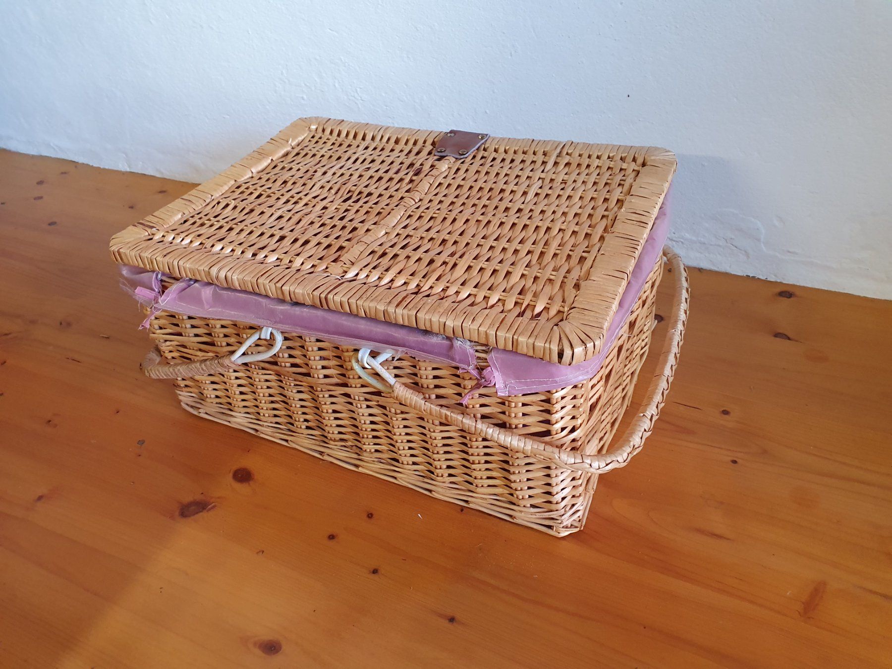 Altro per la casa: Picknickkorb inkl. Geschirr – Nuovo (secondo la descrizione) da Roggwil TG venduto da RustonBucyrus22