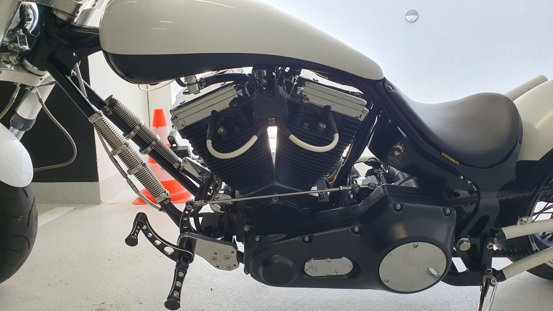Harley-Davidson Route: Harley Davidson - HPU HURRICANE 2320 – D'occasion à Chénens par x-fragil 8