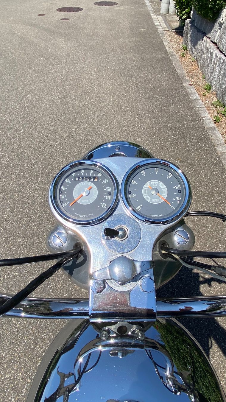 Royal Enfield Strada: Royal Enfield Interceptor 750, 1968 – Nuovo (secondo la descrizione) da Hombrechtikon venduto da Airbus-350 4