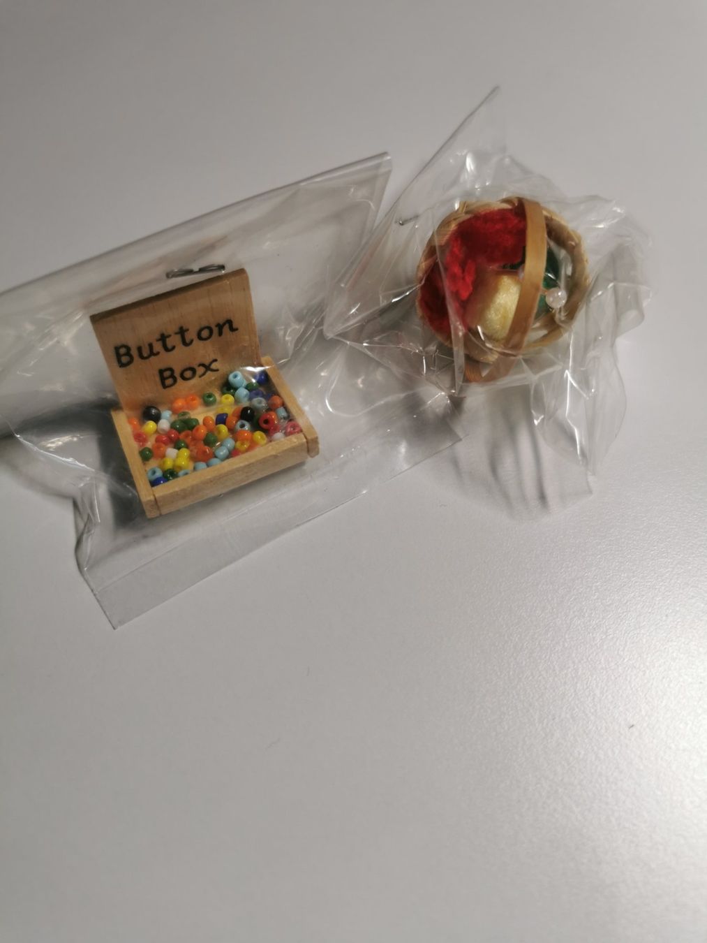 Puppenhäuser & -möbel: Puppenhaus - Accessoire - Nähatelier – Neu und originalverpackt aus Jona von Loki40