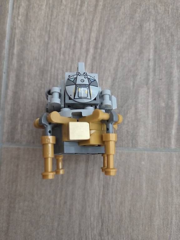 Lego Kit di costruzioni: Fusée lego Saturne 5 – Usato da Chavornay venduto da ivan_85 3