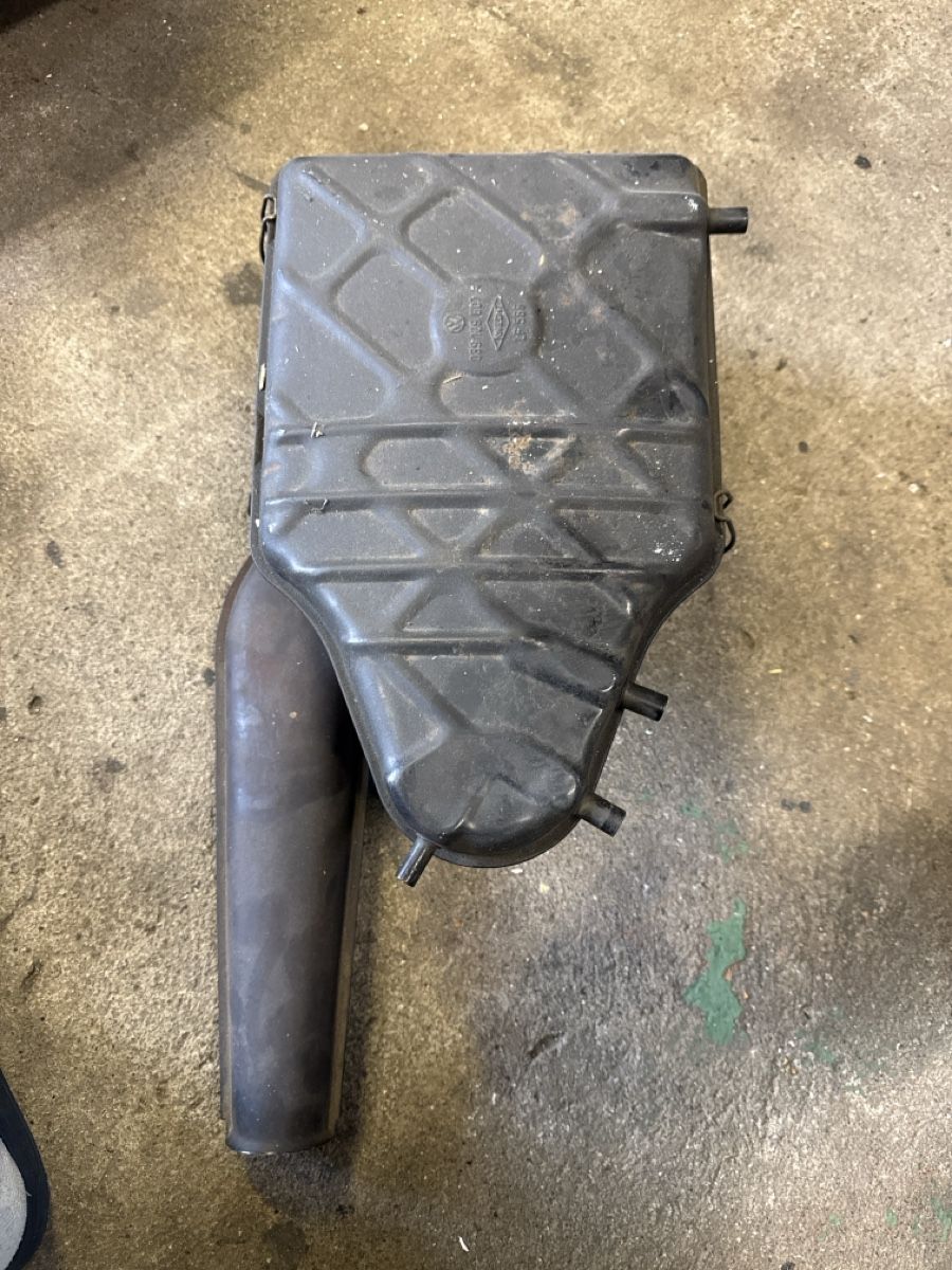 Porsche Tutti pezzi di ricambio auto: Porsche 914 2.0 luftfilterkasten  – Usato da Alten venduto da h2709