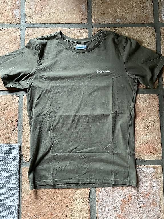 T-shirt: Herren Shirts, Grösse S und M,  – Usato da Kilchberg ZH venduto da ogi.cengel 1