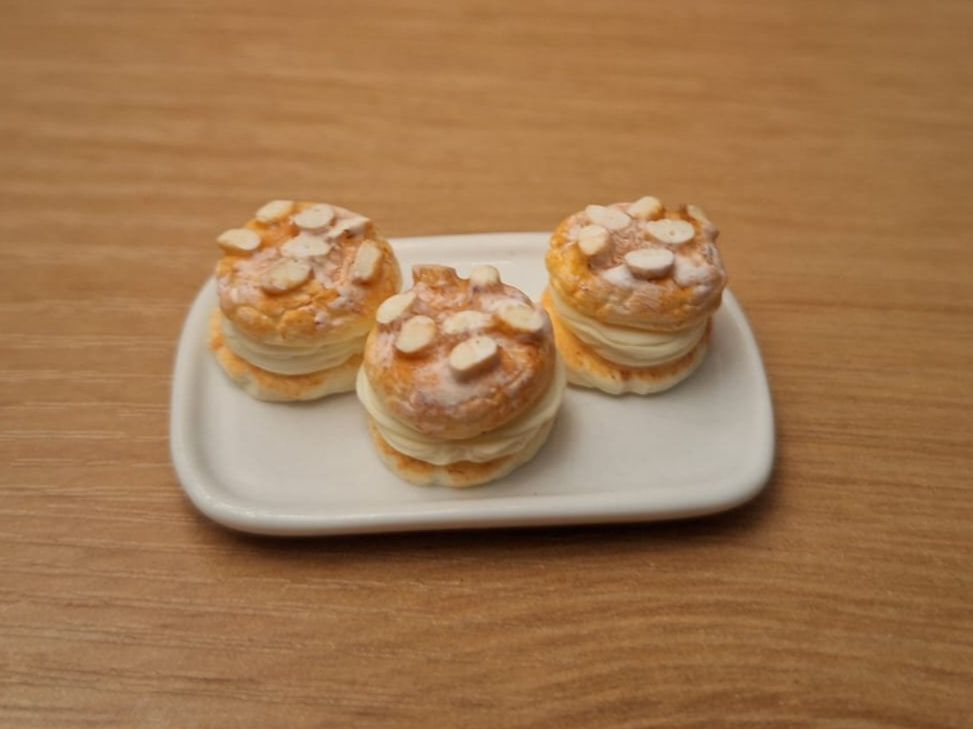 Case e mobili per bambole: Handmade Bienenstich Törtchen – Nuovo (secondo la descrizione) da Zürich venduto da HandmadeTinyFood 5