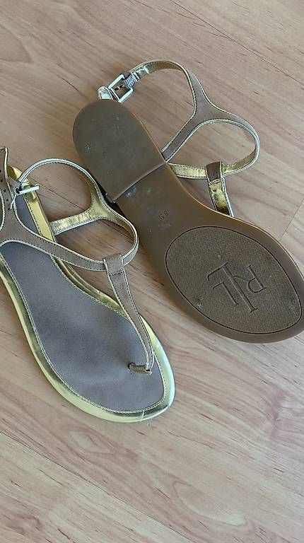 Ralph Lauren Chaussures femmes: Ralph Lauren Sommersandaletten gold 39/40 – D'occasion à Neuheim par Vinn 2