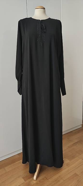 Vestiti: Kleid/Abaya schwarz mit Reissverschluss – Usato da Basel venduto da ukhtyy