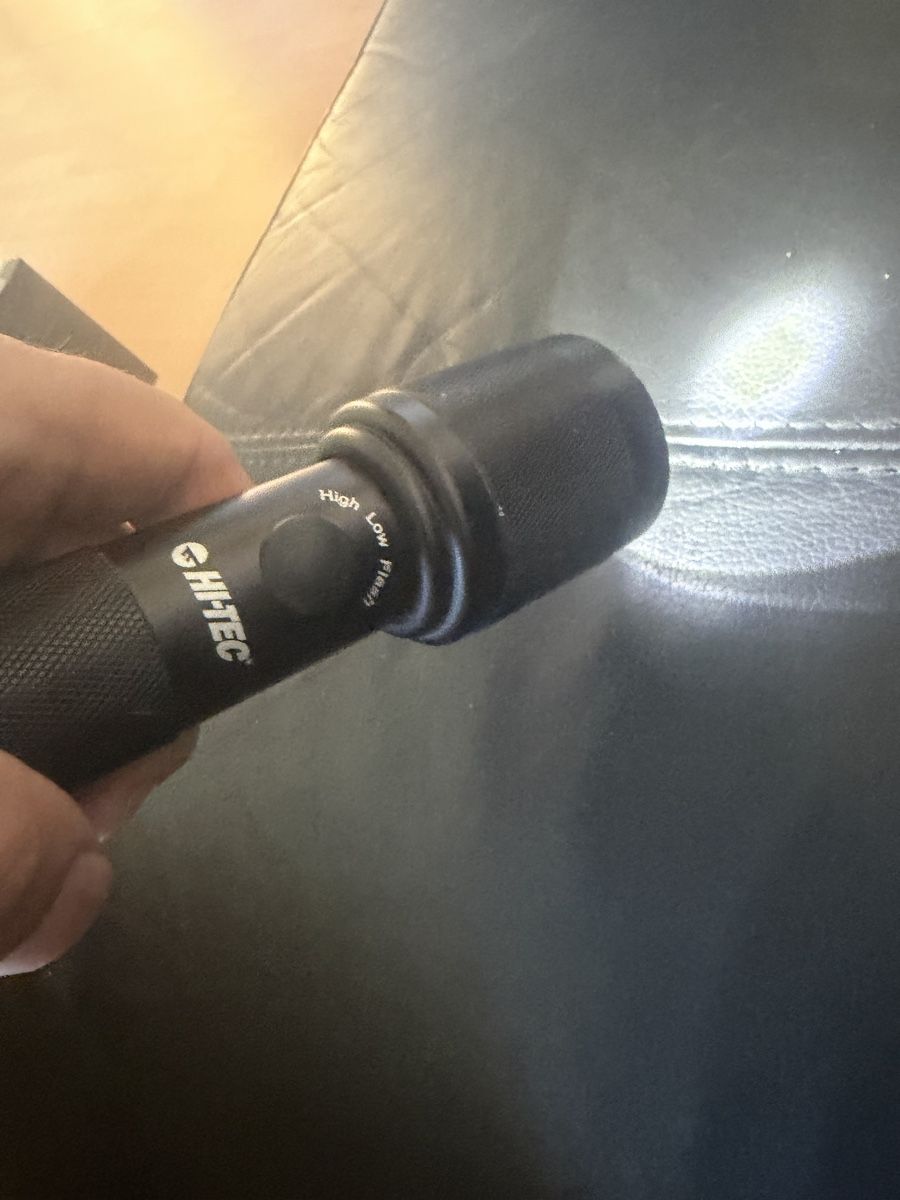 Lampade: LED-Taschenlampe HI-TEC  – Usato da Baden venduto da noli.r 3