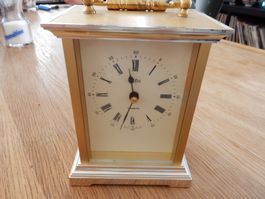 Sehr schöne Tisch Uhr