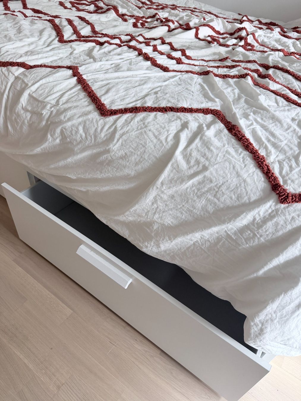 Letti: IKEA BRIMNES Bed + Lattenrost + Matratze – Usato da Zürich venduto da maez 2