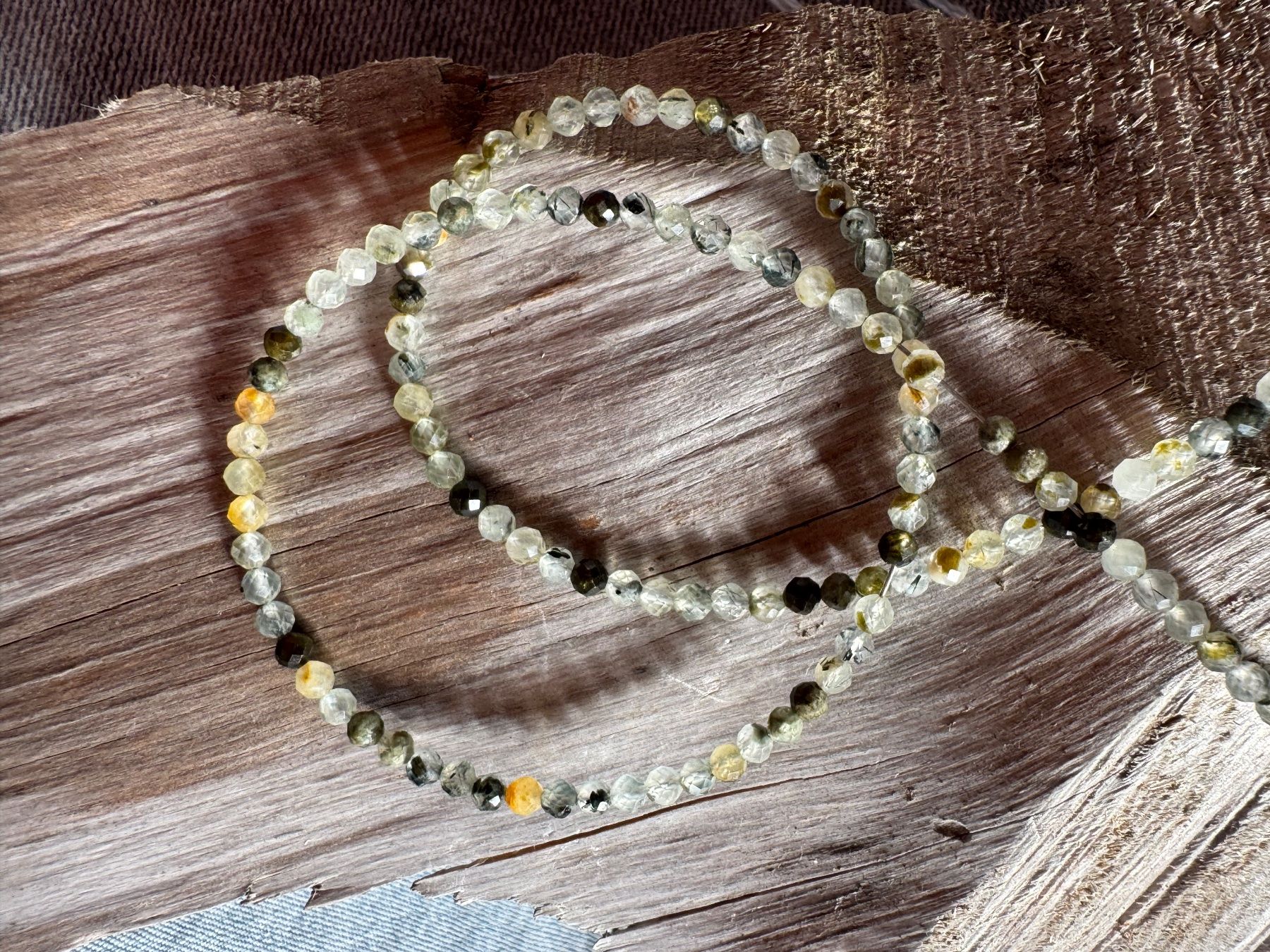 Catenine: Prehnit  wunderschön 3mm   43 cm facettiert    Prehnite – Nuovo e nell'imballaggio originale da Leuggern venduto da gemshow 8