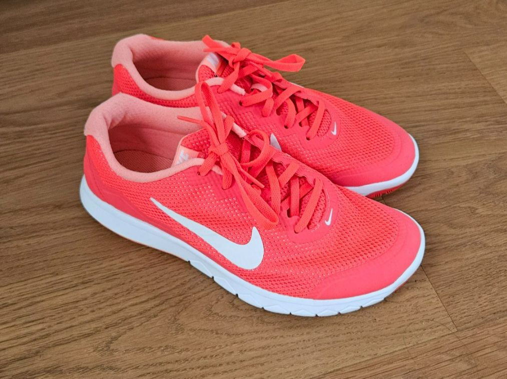 Nike Scarpe da donna: Nike Sneaker coral-rot – Nuovo (secondo la descrizione) da Gockhausen venduto da Carolin_K
