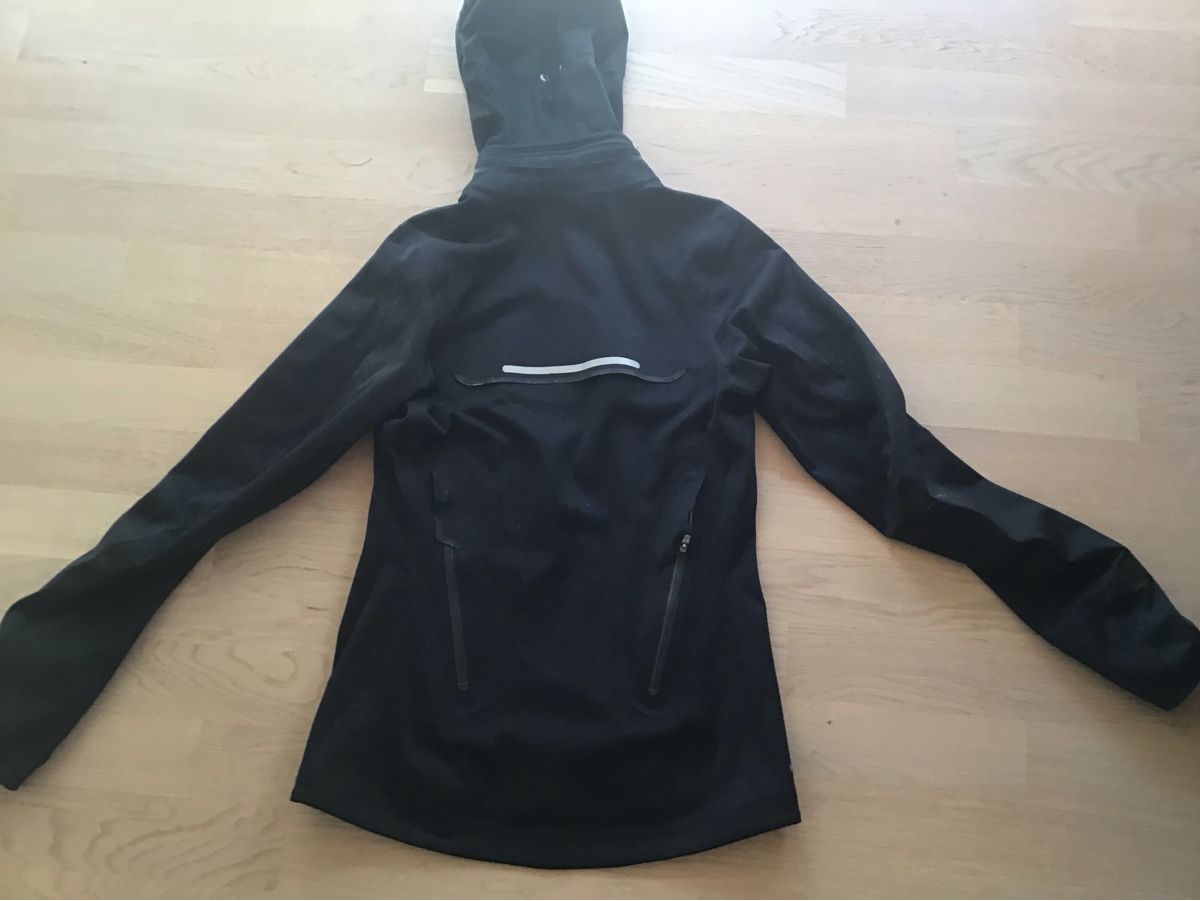 Nike Jacken: NIKE Softshelljacke Gr. S schwarz top! – Gebraucht aus Küsnacht ZH von sehnsucht01 5