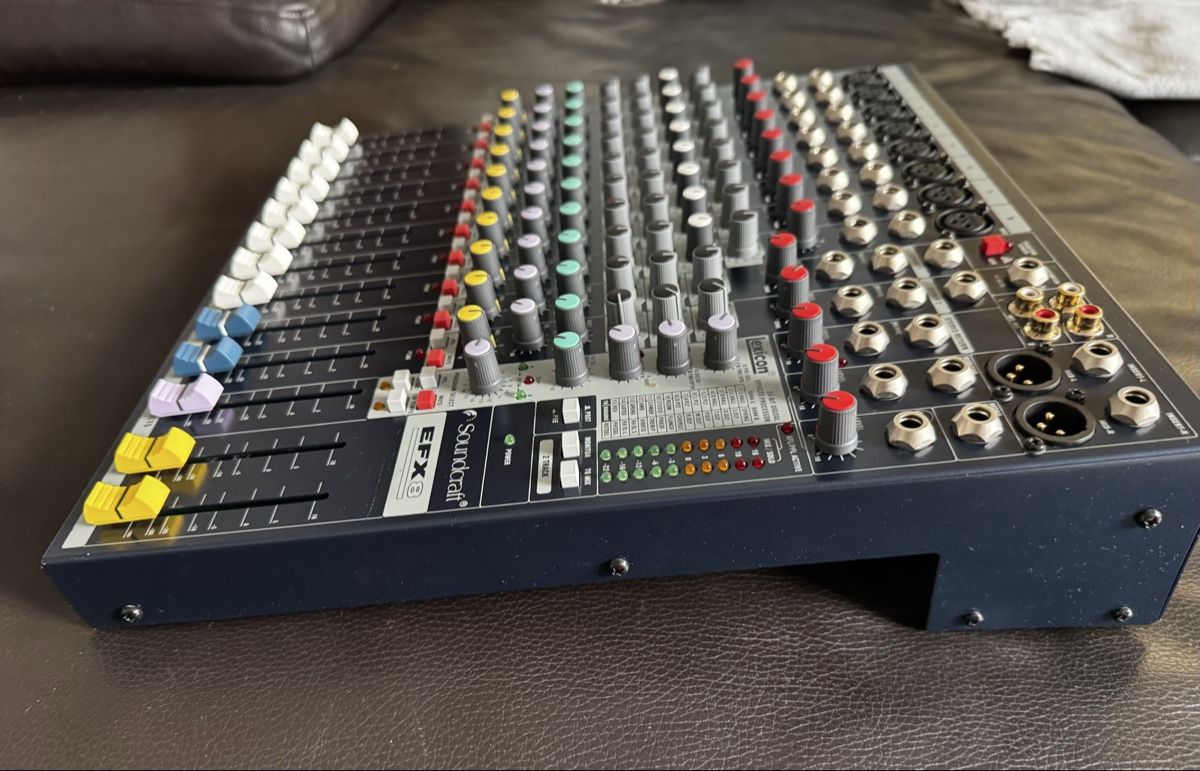 Soundcraft Platines de mixage: Soundcraft EFX8 - Mischpult – D'occasion à Zürich par 1cut2 2