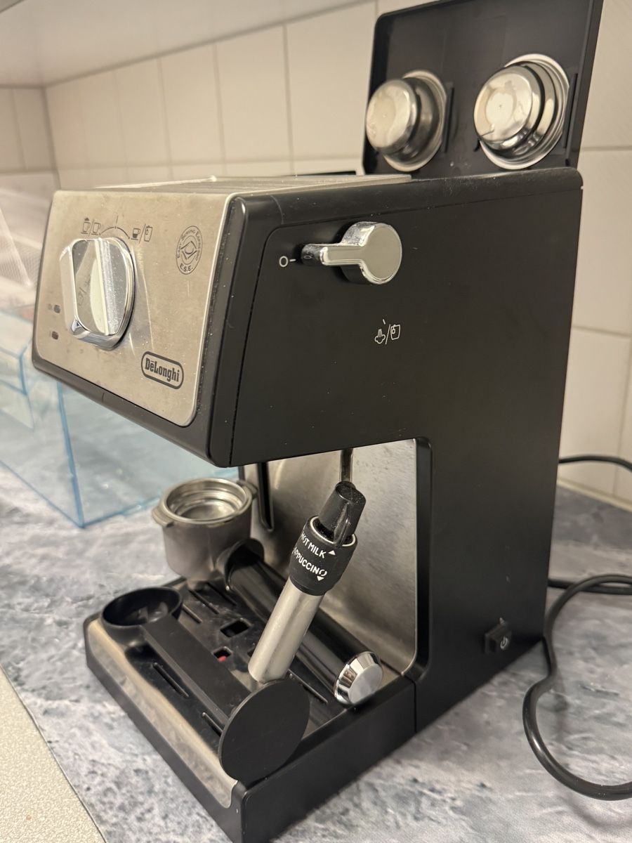 De'Longhi Macchine per caffè & Macchine per espresso: DeLonghi Espresso-Kaffeemaschine – Usato da Aarau venduto da sug_b6fr 1