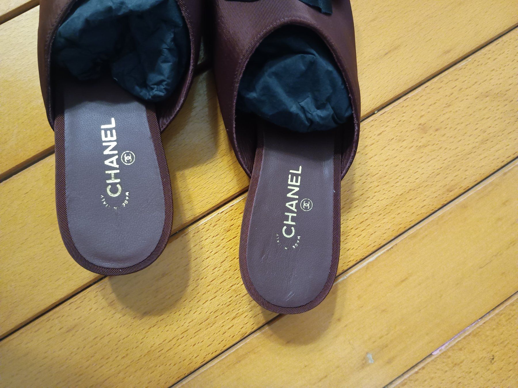 Chanel Scarpe da donna: Ciabatta Chanel bordeaux con fiocco – Nuovo (secondo la descrizione) da Chiasso venduto da marco704763 8