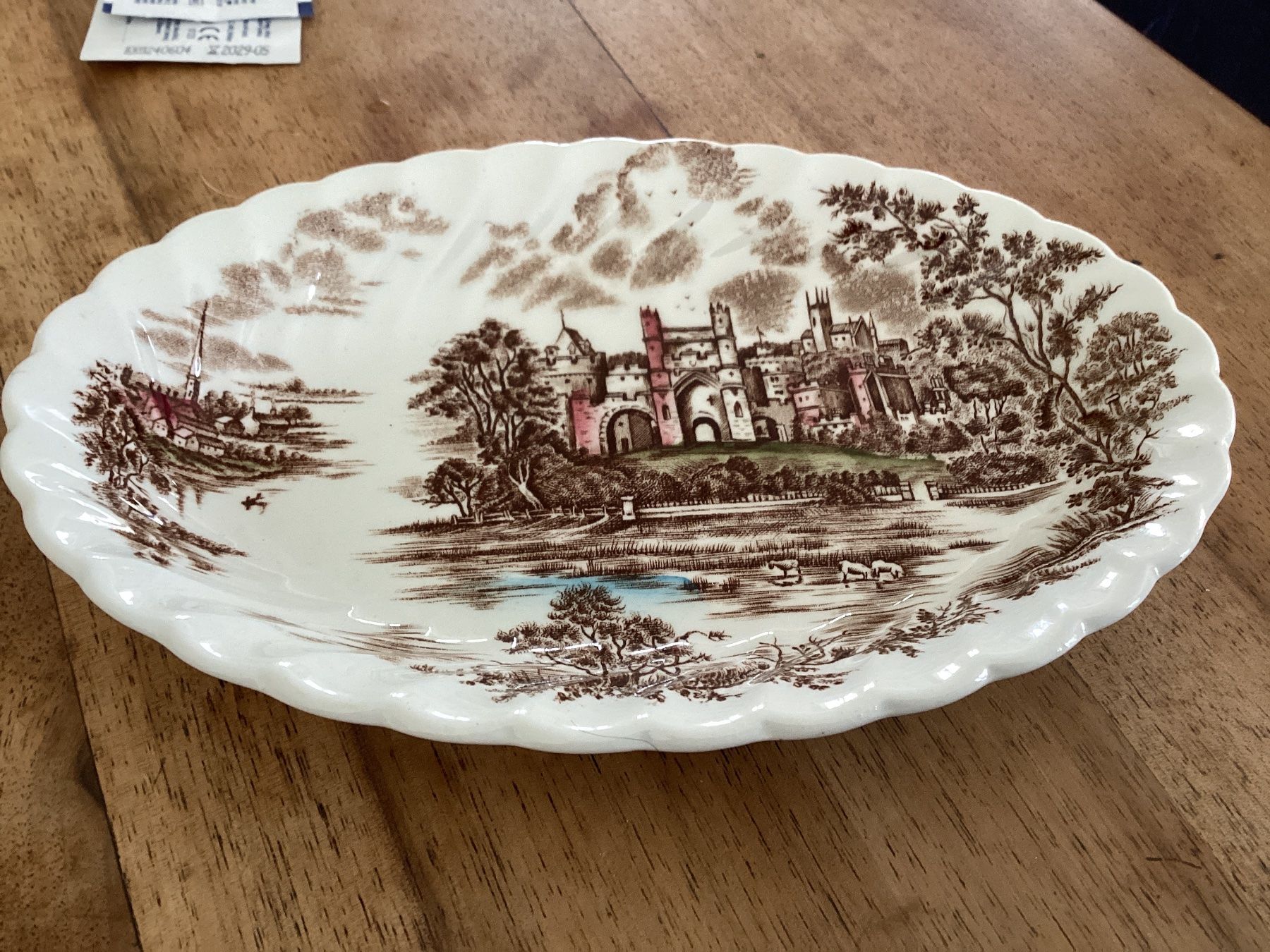 Johnson Brothers Piatti di portata: Johnson Bros Ancient Towers dish – Usato da Bursinel venduto da don_ccb9
