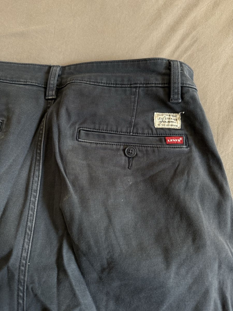 Levi's Pantaloni: Levi’s Chino Slim Taper – Usato da Genève venduto da sel_xpk9 1