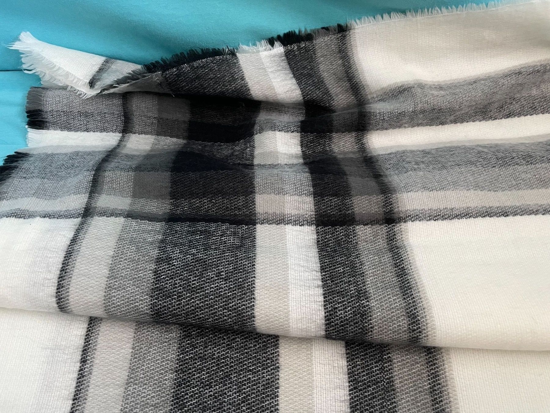 Zara Foulard & Sciarpe: Schal Zara – Usato da Basel venduto da Robyn20 5