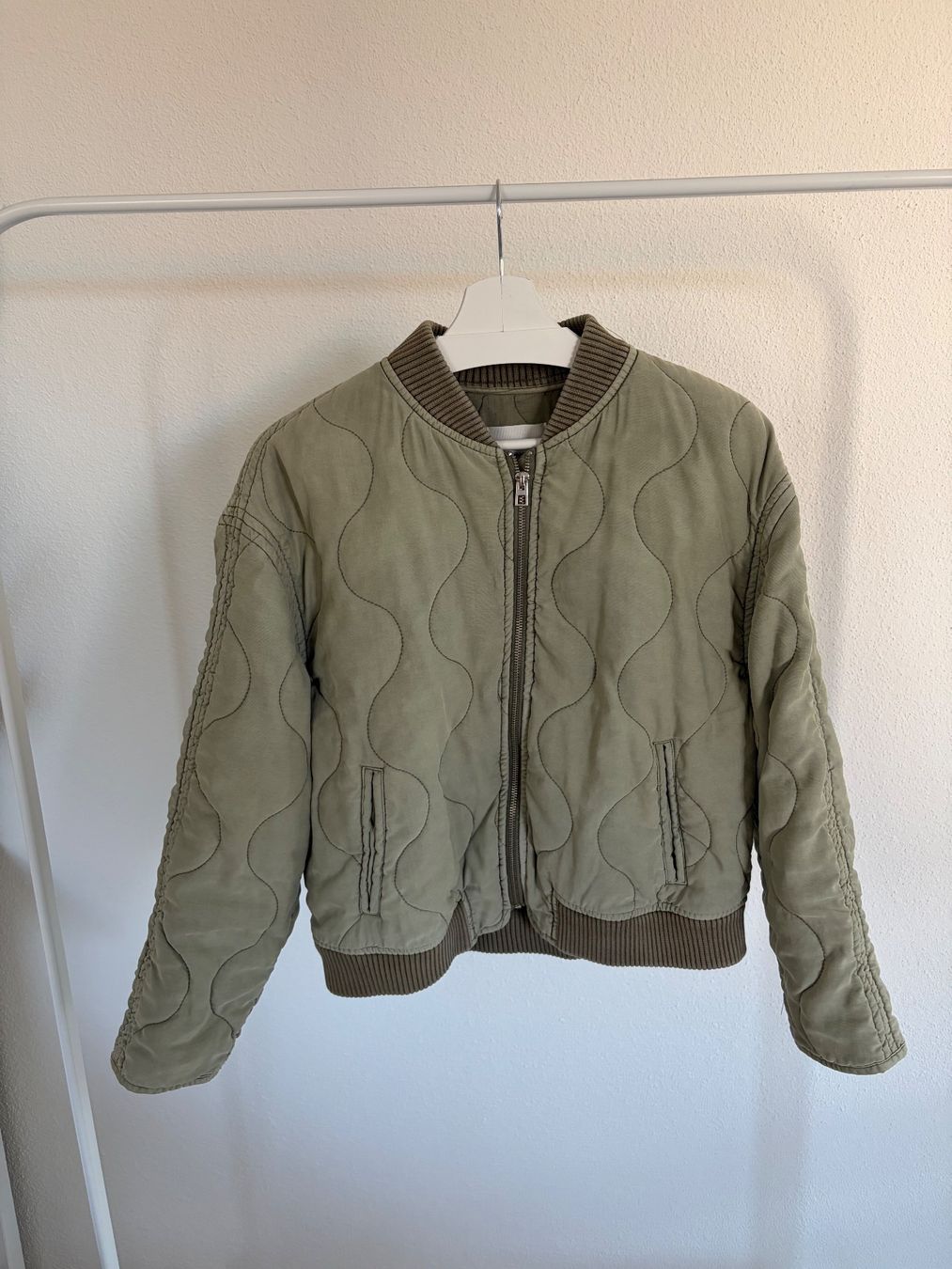 Mango Vestes: Steppjacke MANGO – D'occasion à Burgdorf par lau_8ry8 1