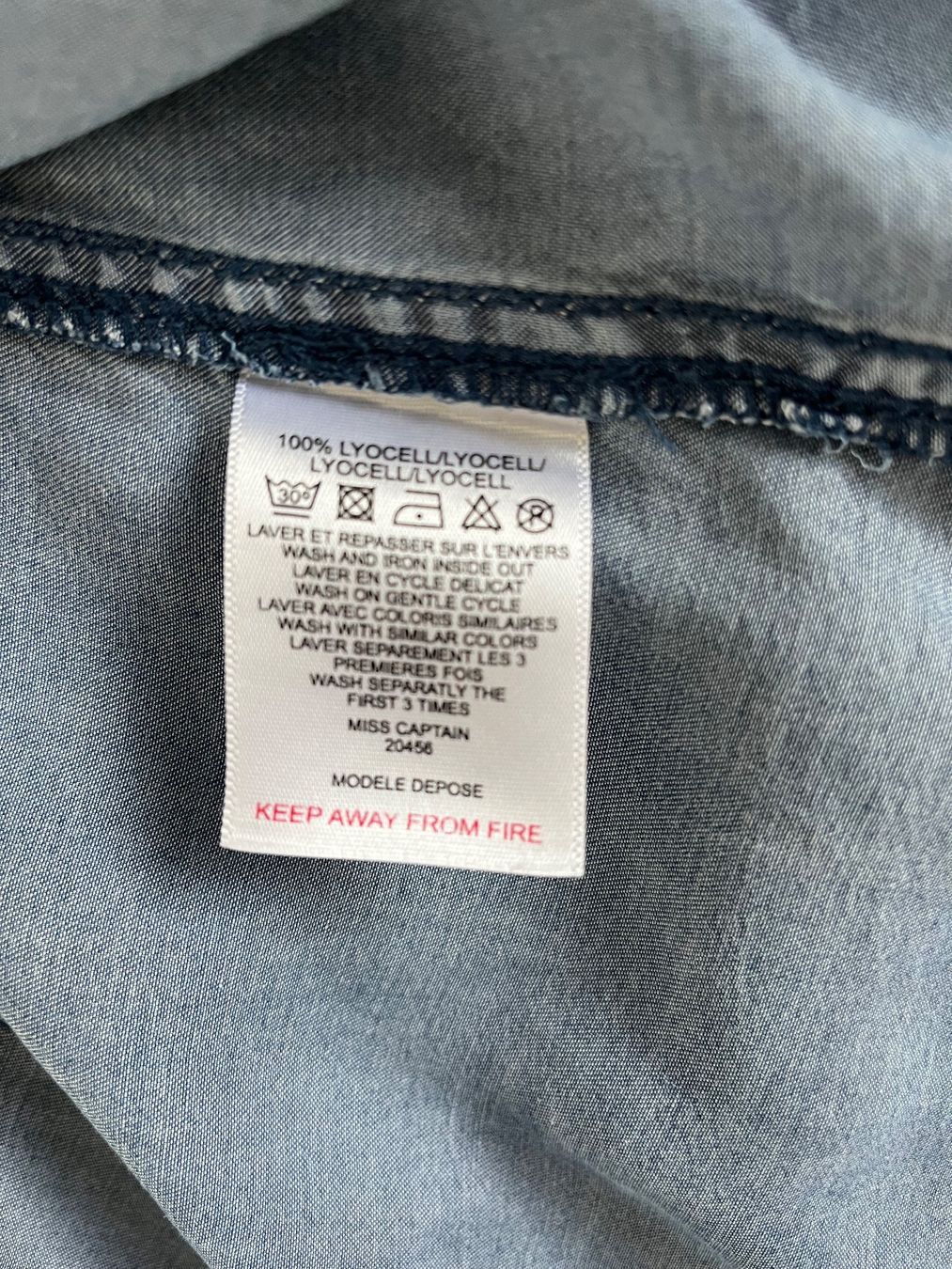 Captain Tortue Blusen: Blouse Miss Captain 38/40 – Gebraucht aus Le Crêt-p-Semsales von staglione69 3
