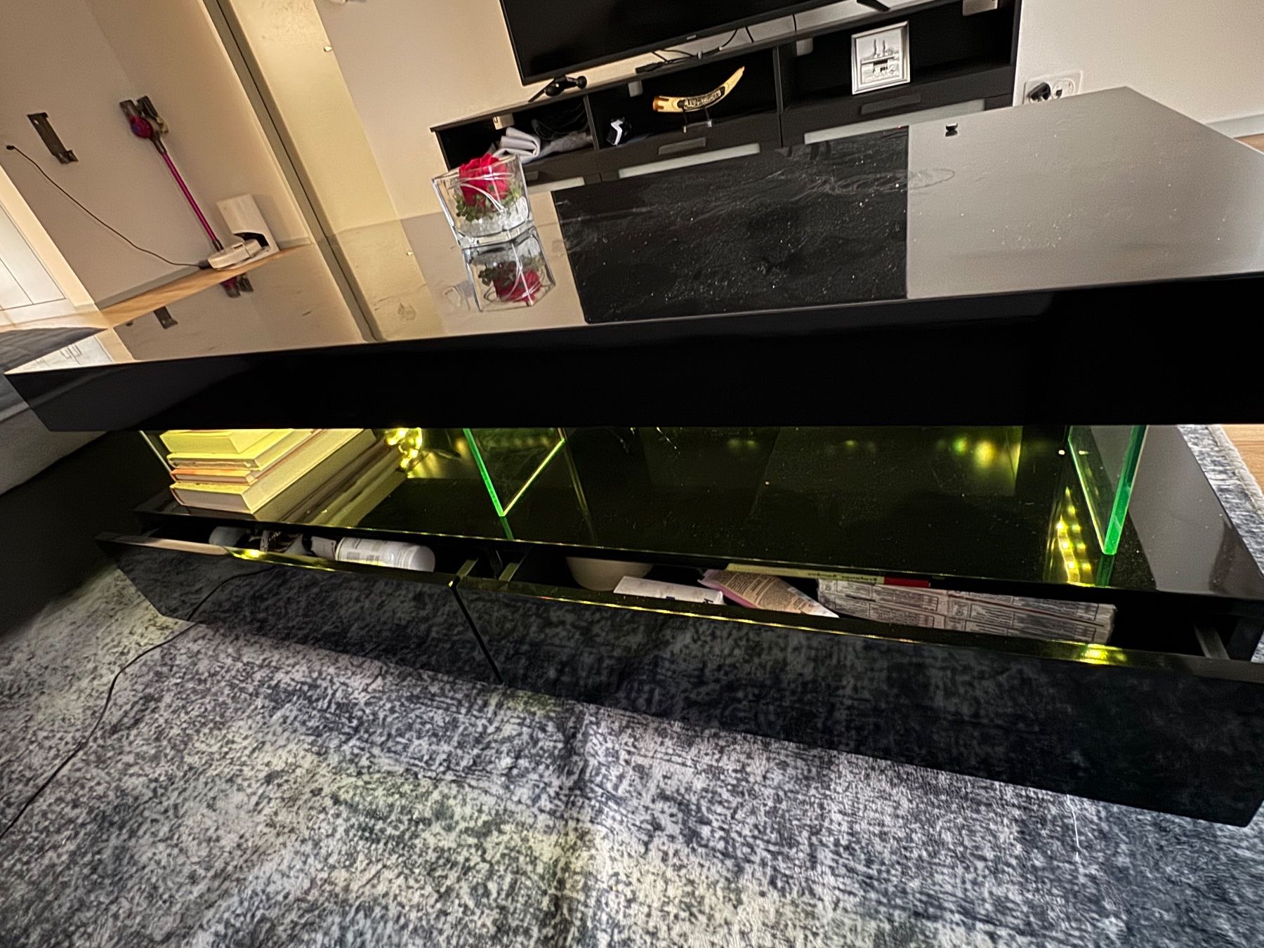 Tavoli: Moderner Couchtisch Hochglanz Schwarz mit LED-Beleuchtung – Usato da Turbenthal venduto da Ray_men 1