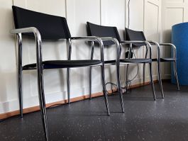 8 Stk Stühle Leder schwarz; Gestell chrome