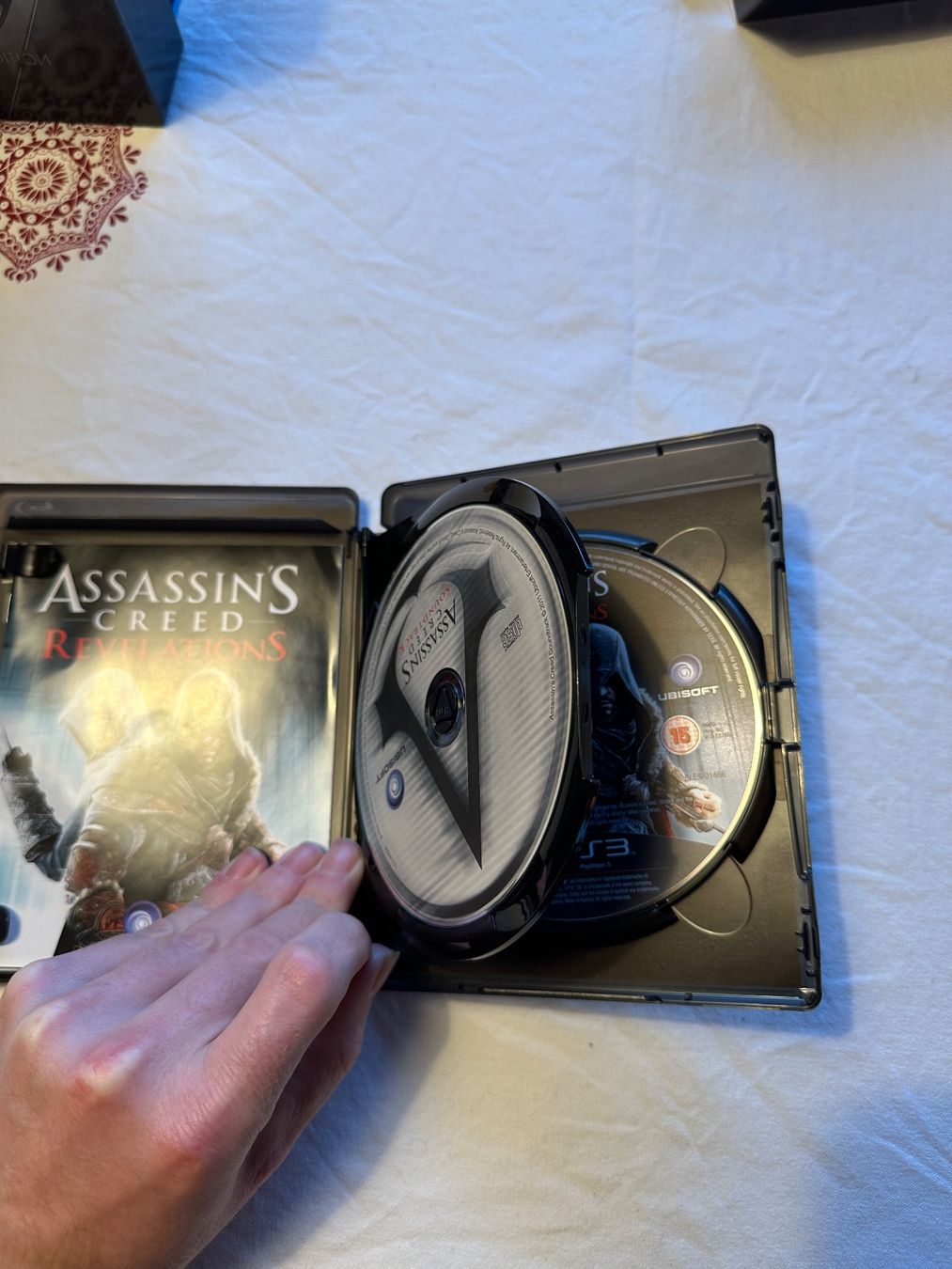 Giochi: Assassin's Creed: Revelations - Collector's Edition – Nuovo (secondo la descrizione) da Attinghausen venduto da FJANNETTA 5