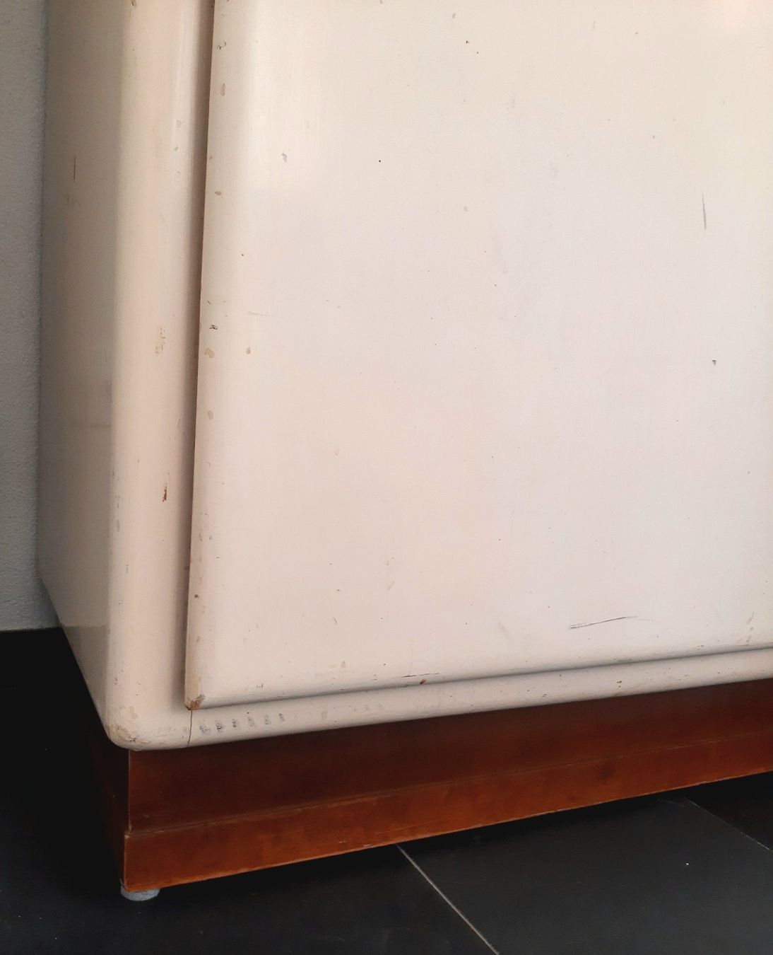 Armadi: Art Deco Küchenschrank – Usato da Arbon venduto da torso444 2