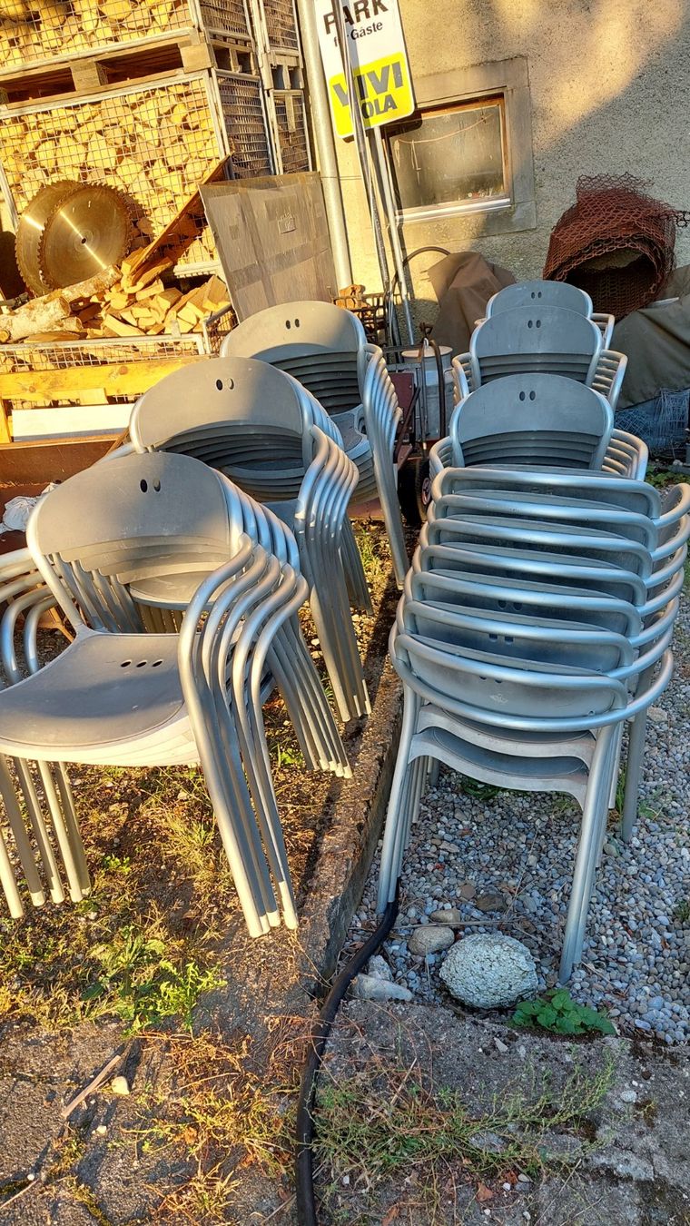 Set de table et chaises: Tischgarnitur mit 6 Stühlen – D'occasion à Othmarsingen par Lanz05 8