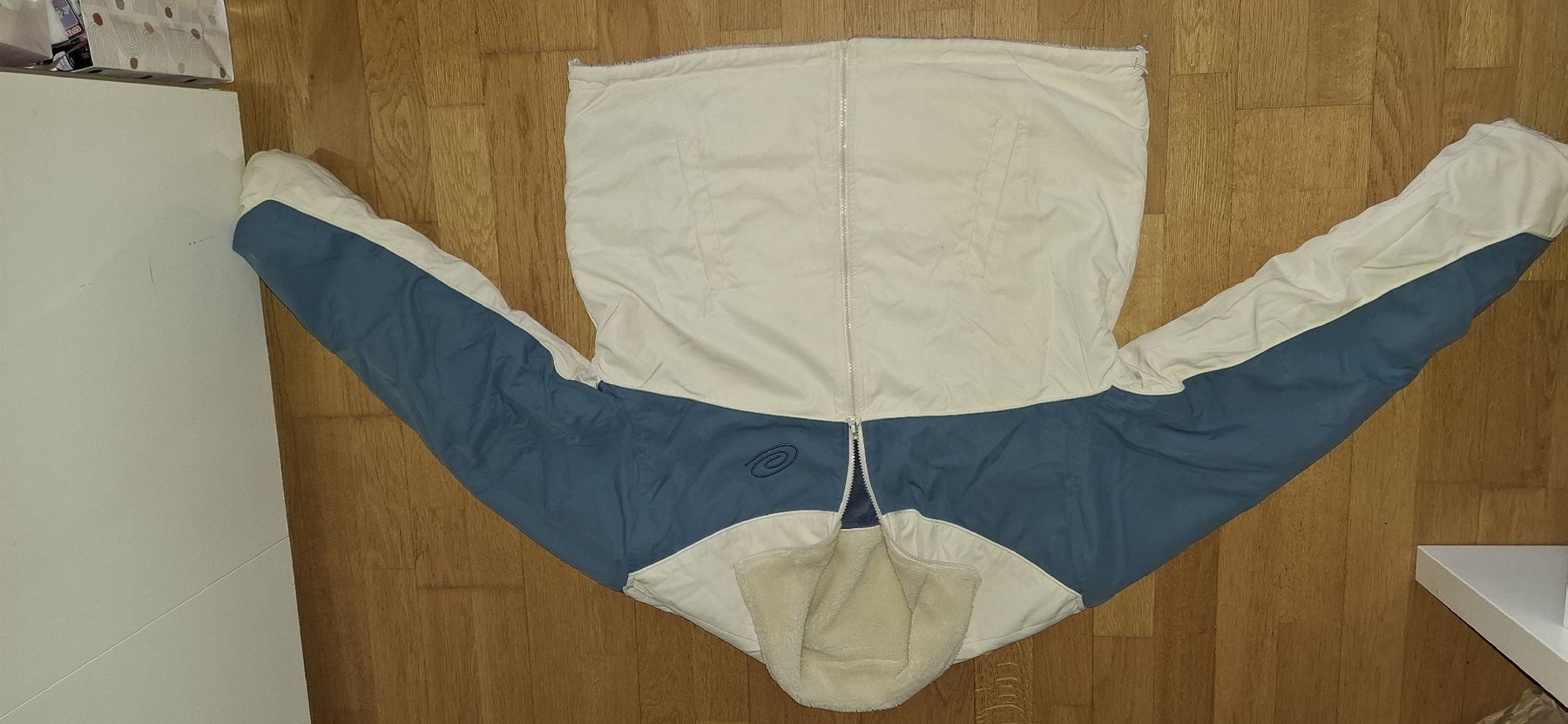 Jacken: Cozmoz Jacke  – Gebraucht aus Jegenstorf von Ambruz19 2