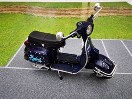 New Ray Vespa PX 1/12 "Baci" Sondermodell, mega selten