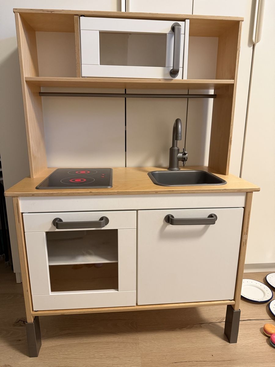Ikea Giocattoli: Duktig Spielküche von IKEA – Usato da Hüttikon venduto da OR01