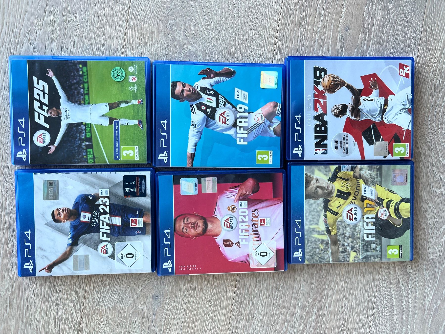 Sony Konsolen: Sony PlayStation 4 Slim inkl. 2 Controller, Headset, Spiele – Gebraucht aus Winterthur von Loic8472 8