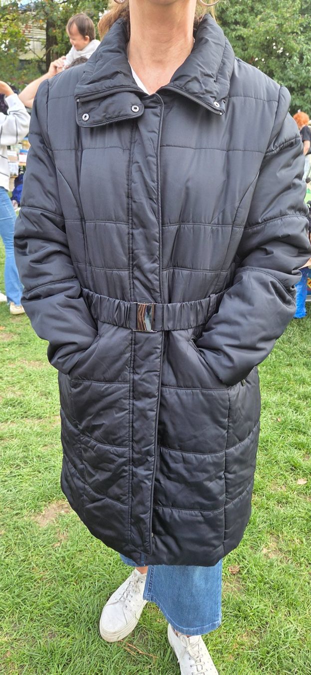 Cappotti: Black Winter Coat 46 – Usato da Zürich venduto da giu_tp6p