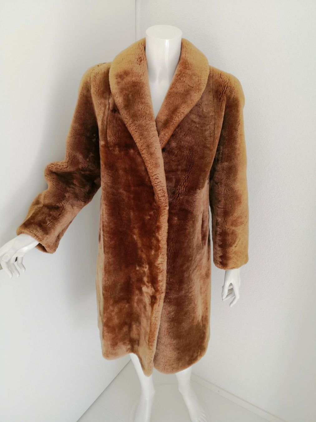 Manteaux: 🤩BISON PELZ-MANTEL VINTAGE – D'occasion à Olten par Naja-Twins-Twins 2