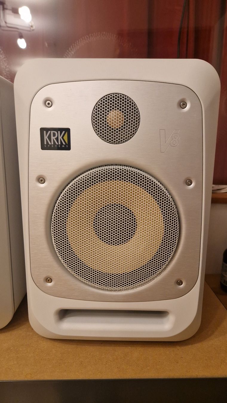 KRK Casse acustiche: KRK V8 Studio Monitore – Difettoso da Basel venduto da Ludwig37 2