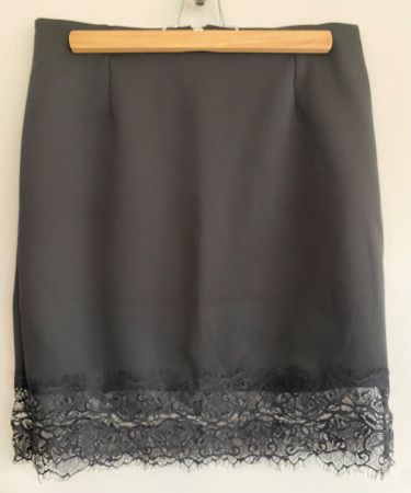 Jupe in Schwarz , Gr. 40/42
