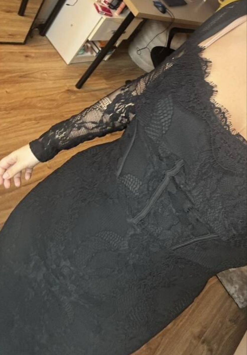 Vestiti: Schwarzes Spitzenkleid – Nuovo (secondo la descrizione) da Biel/Bienne venduto da Peeeep10 1