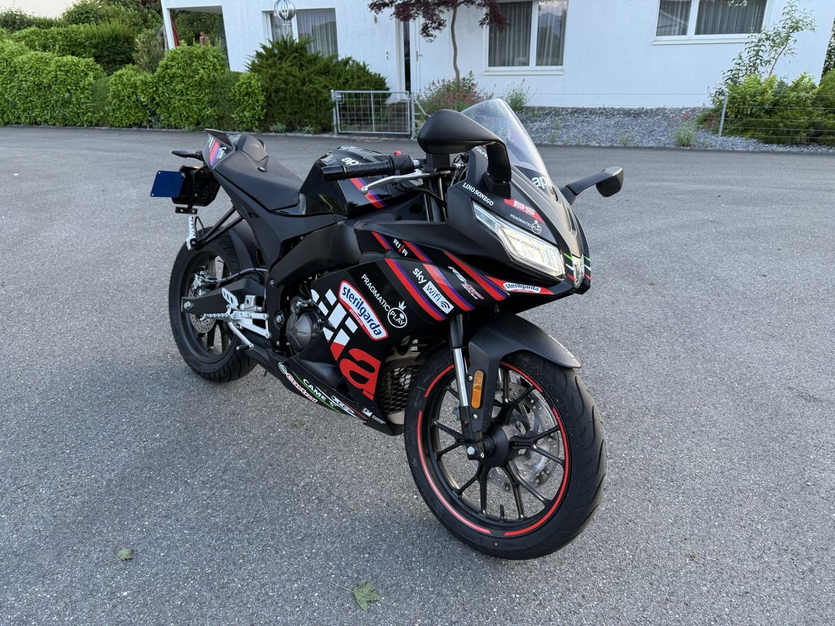 Aprilia Strada: Aprilia RS 125 ABS GP Replica E5+ – Nuovo (secondo la descrizione) da Galgenen venduto da White73