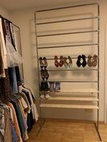 Kleider Schrank 