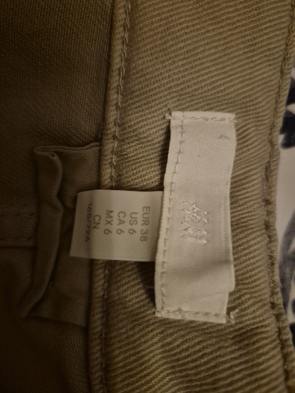 H&M Pantaloni: H&M hose 38 – Nuovo (secondo la descrizione) da Gossau Zh venduto da A-Terrinha 1