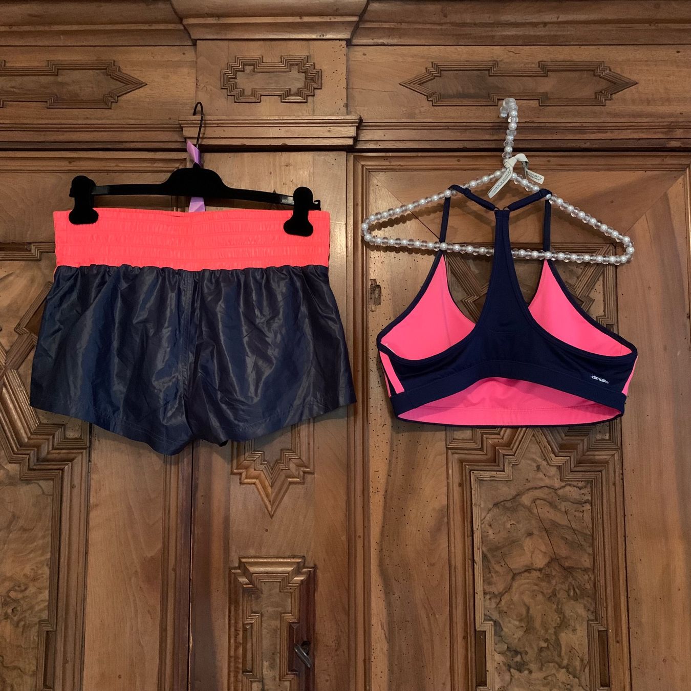 Adidas Lots de vêtements: ADIDAS kurze Shorts NEW – Neuf (Voir description) à Interlaken par Bona55 5