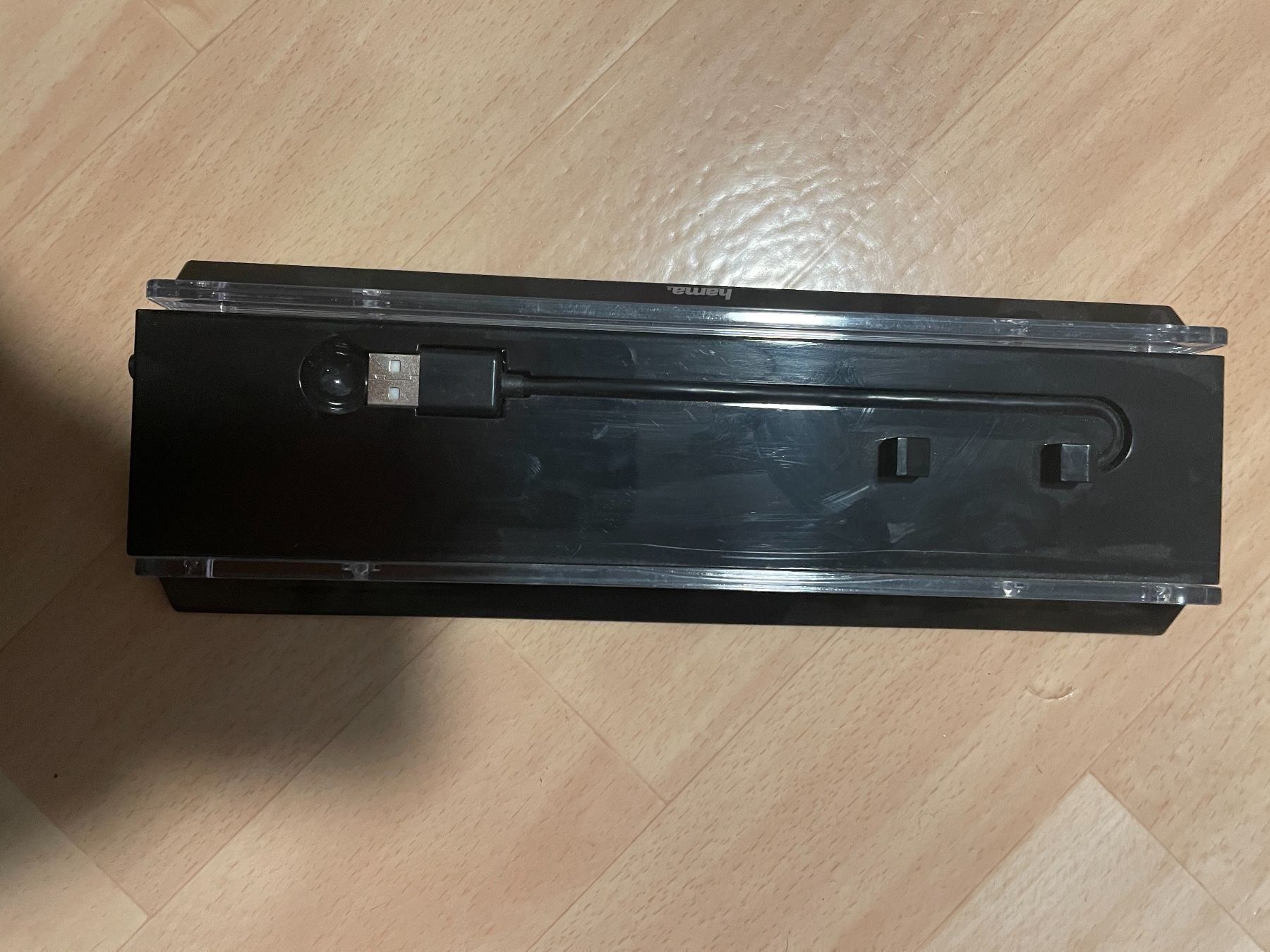Sonstige Dekorationen & Accessoires: Hama Ps4 Stand – Gebraucht aus Ringgenberg BE von Republic_Of_Gamers