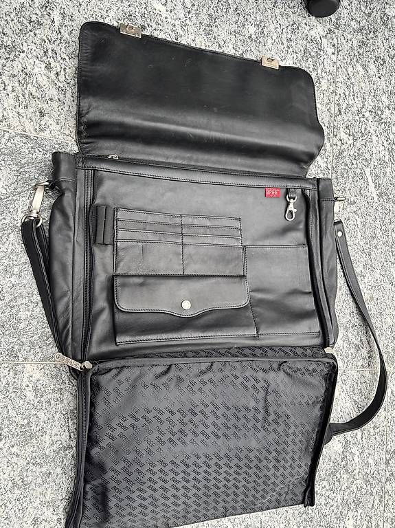 Valigie & Borse: Businesstasche, chic, Leder schwarz  – Usato da St. Gallen venduto da chr_nj9b 1