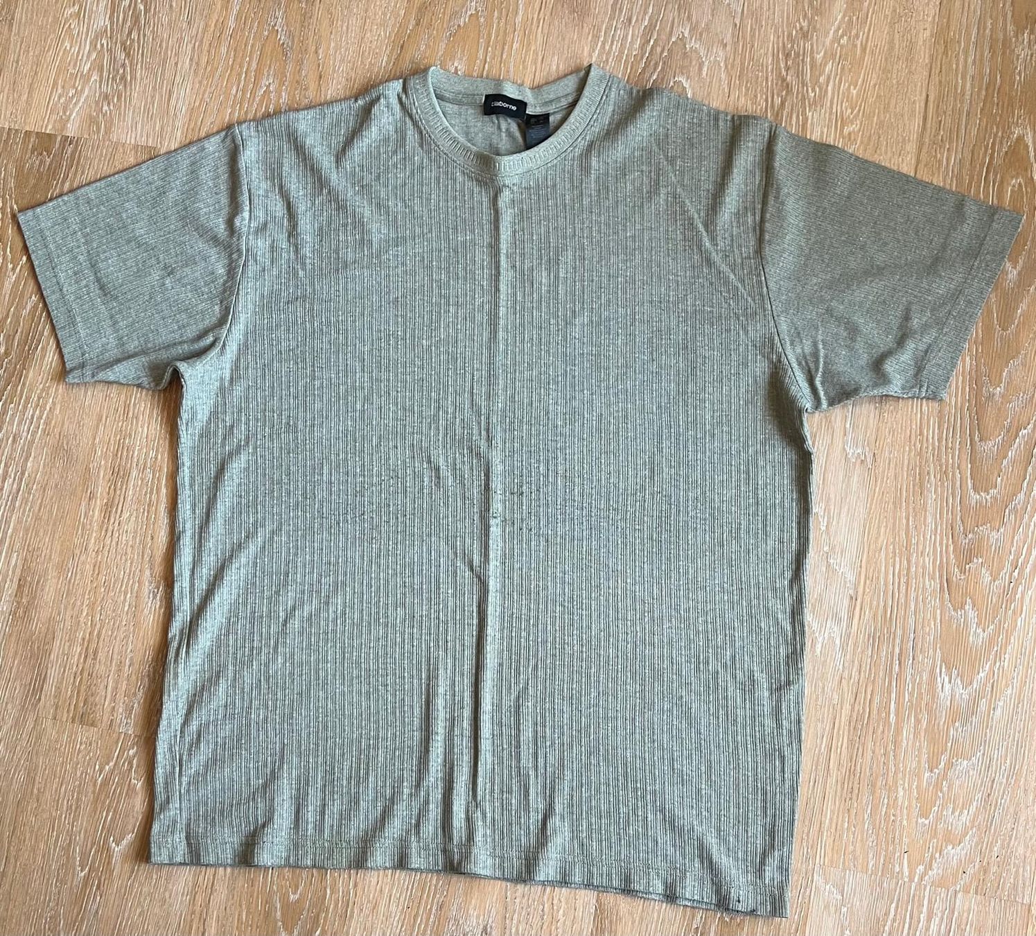 T-shirt: Claiborne T-Shirts x2 – Usato da Winterthur venduto da Ajcps 1