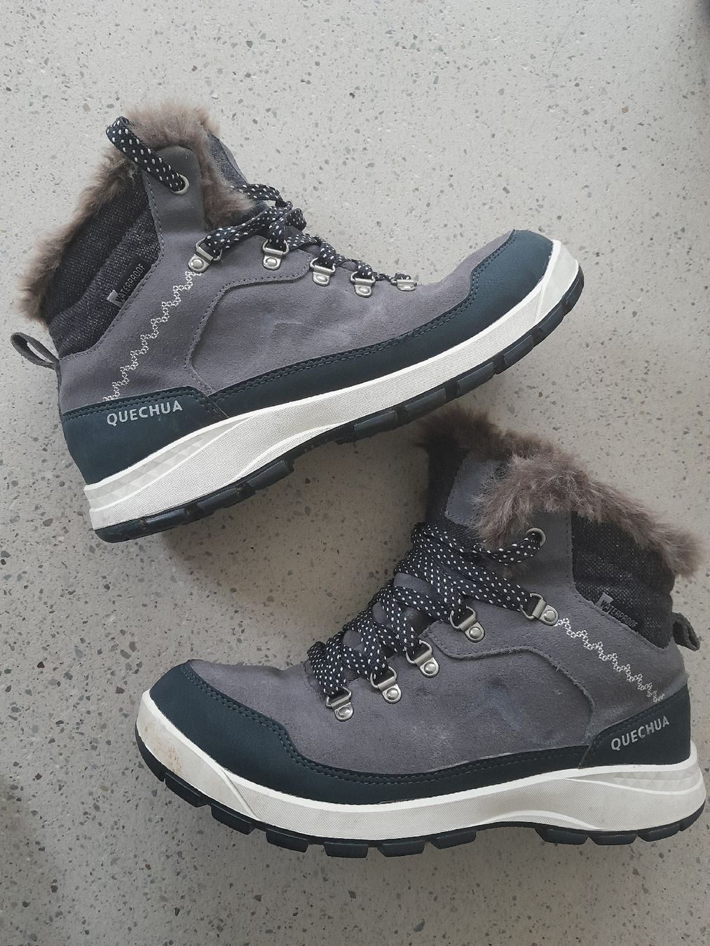 Decathlon Scarpe da donna: Bequeme Winterschuhe Gr 39 – Usato da Zürich venduto da Ricarda_ZH