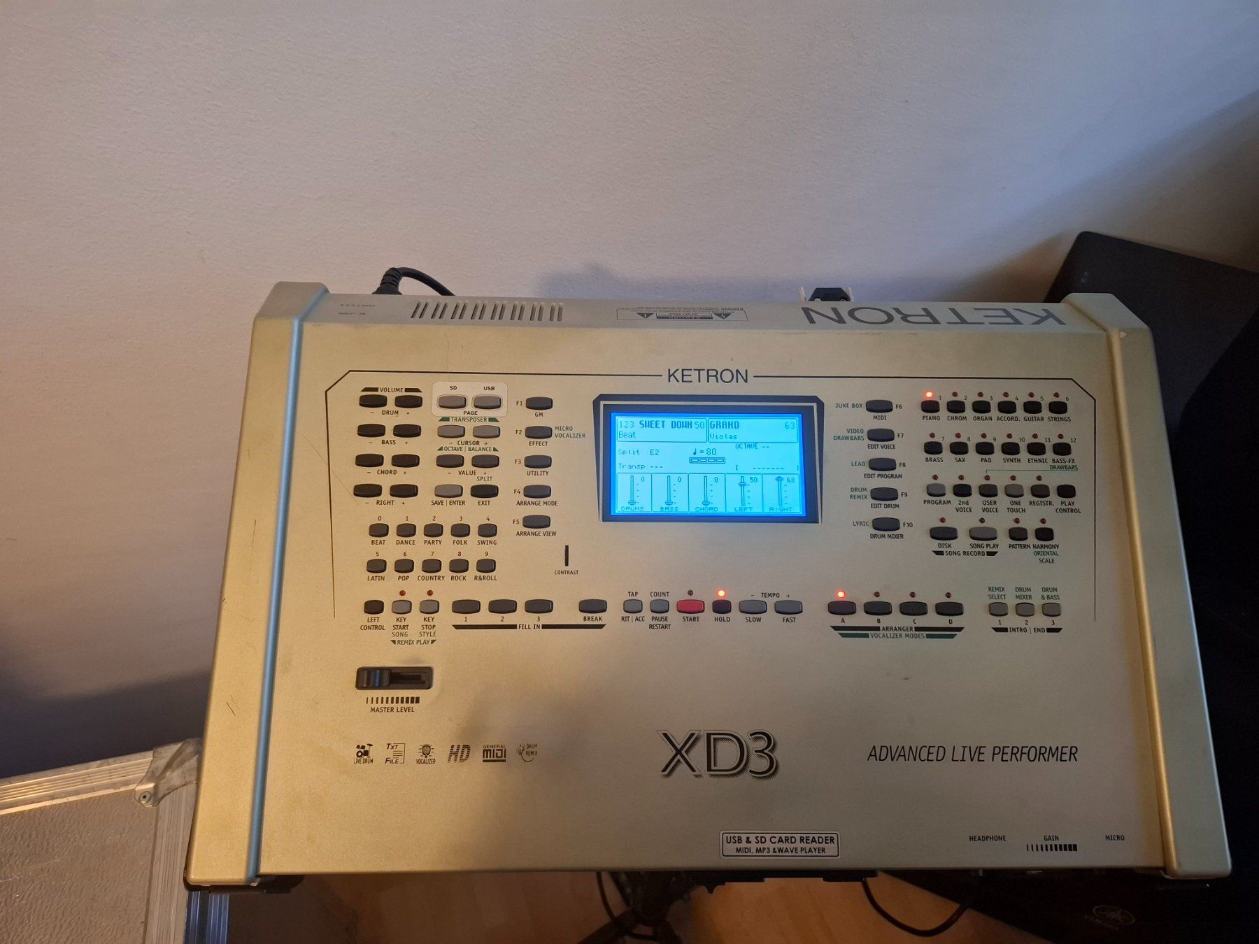 Ketron Strumenti musicali: KETRON XD3 – Usato da Döttingen venduto da Insula