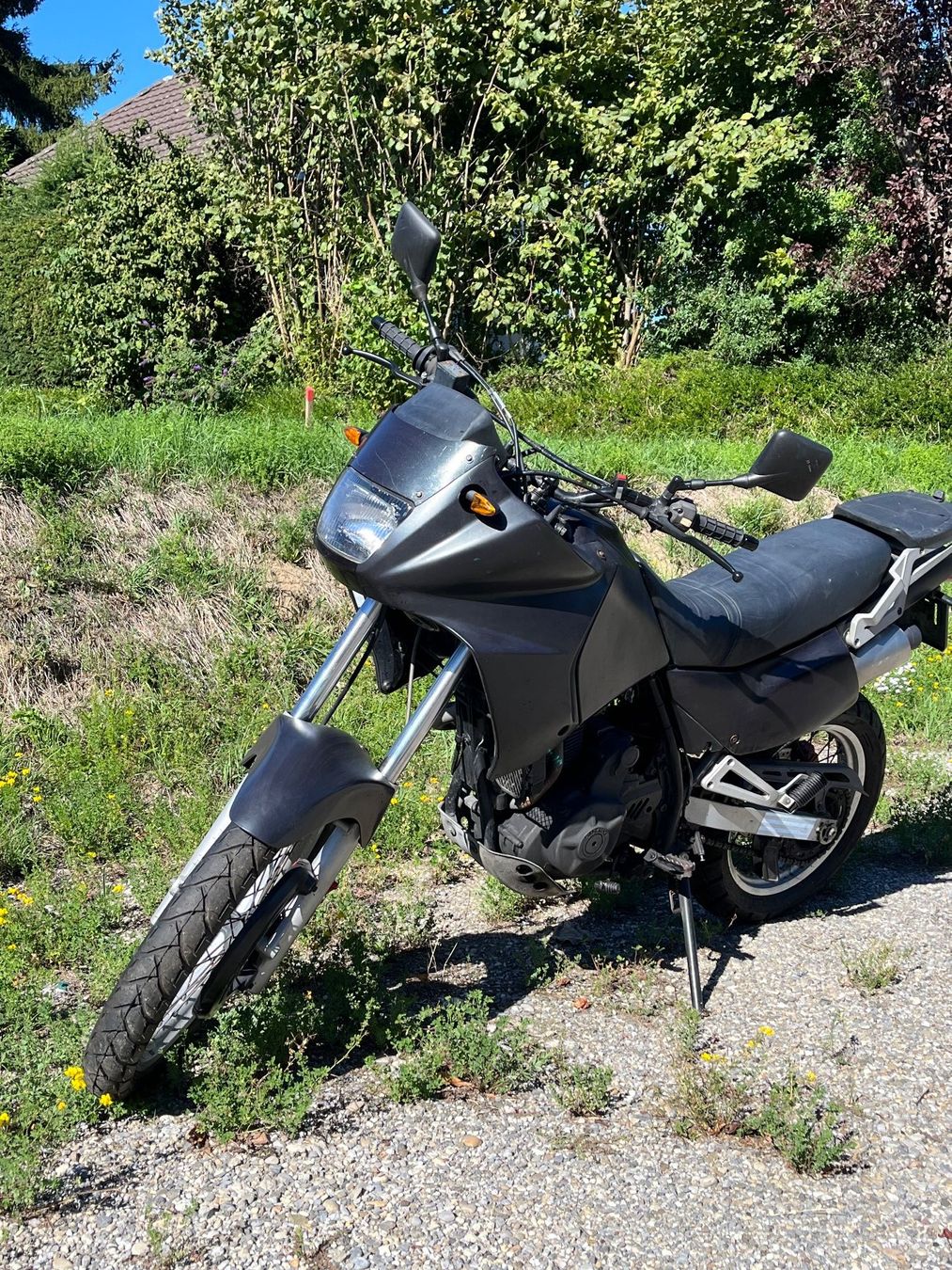 Suzuki Enduro: Suzuki DR 650 RSE – Usato da Bern venduto da studi0816