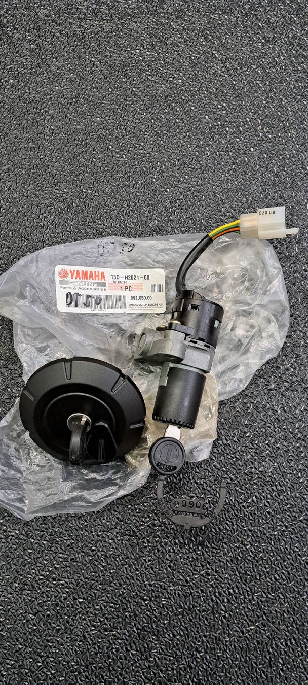 Yamaha Alle Motorradersatzteile: Zündschloss Yamaha DT50 X – Neu und originalverpackt aus Herisau von Tioga