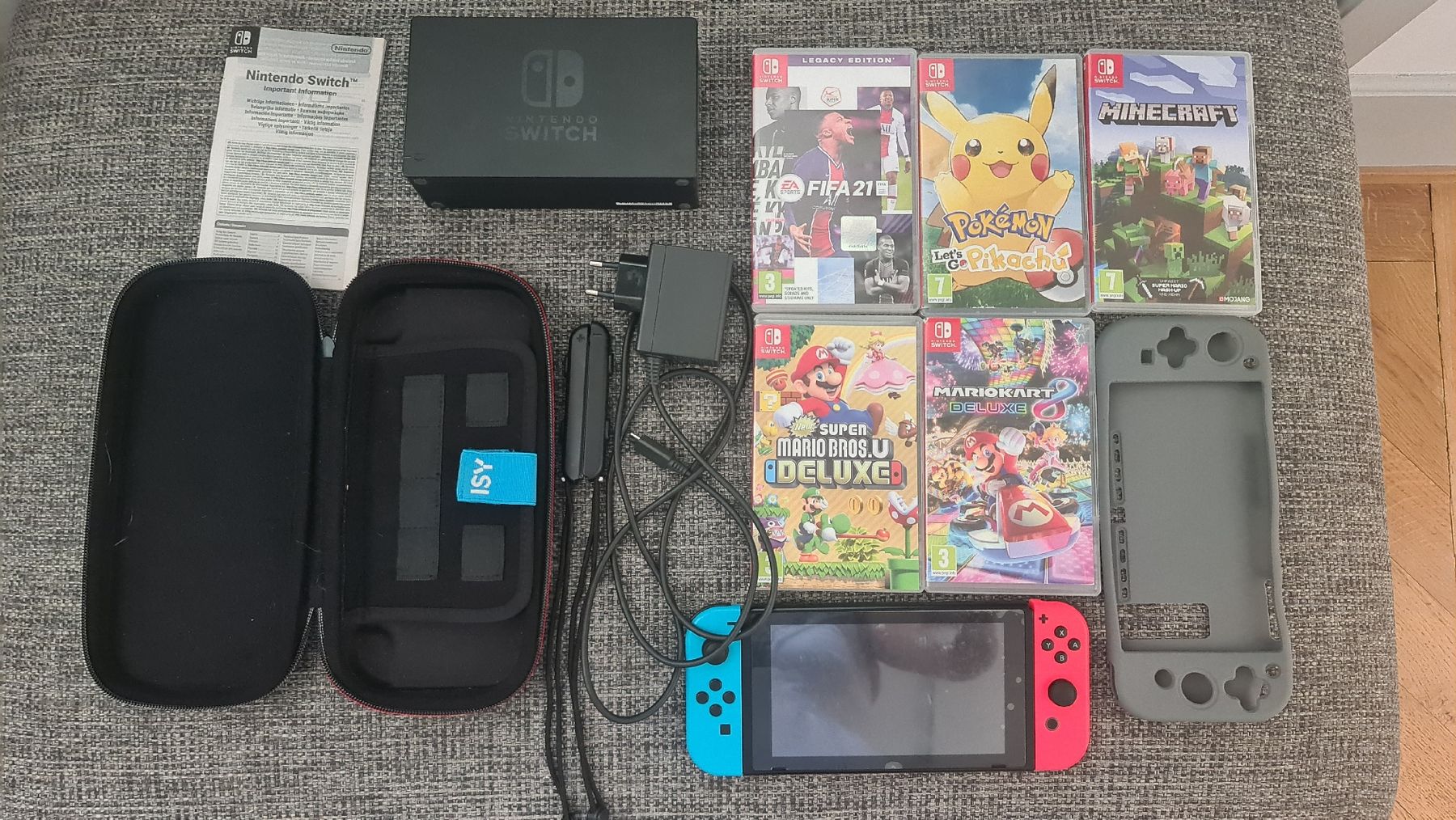 Nintendo Console: Nintendo Switch inkl Zubehör – Usato da Basel venduto da Aikipaiki